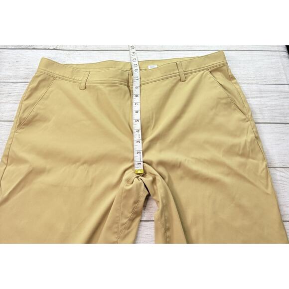L.L. Bean Men’s VentureStretch Commuter Casual Pants Stretch Tan Size 42x32 - Picture 4 of 8